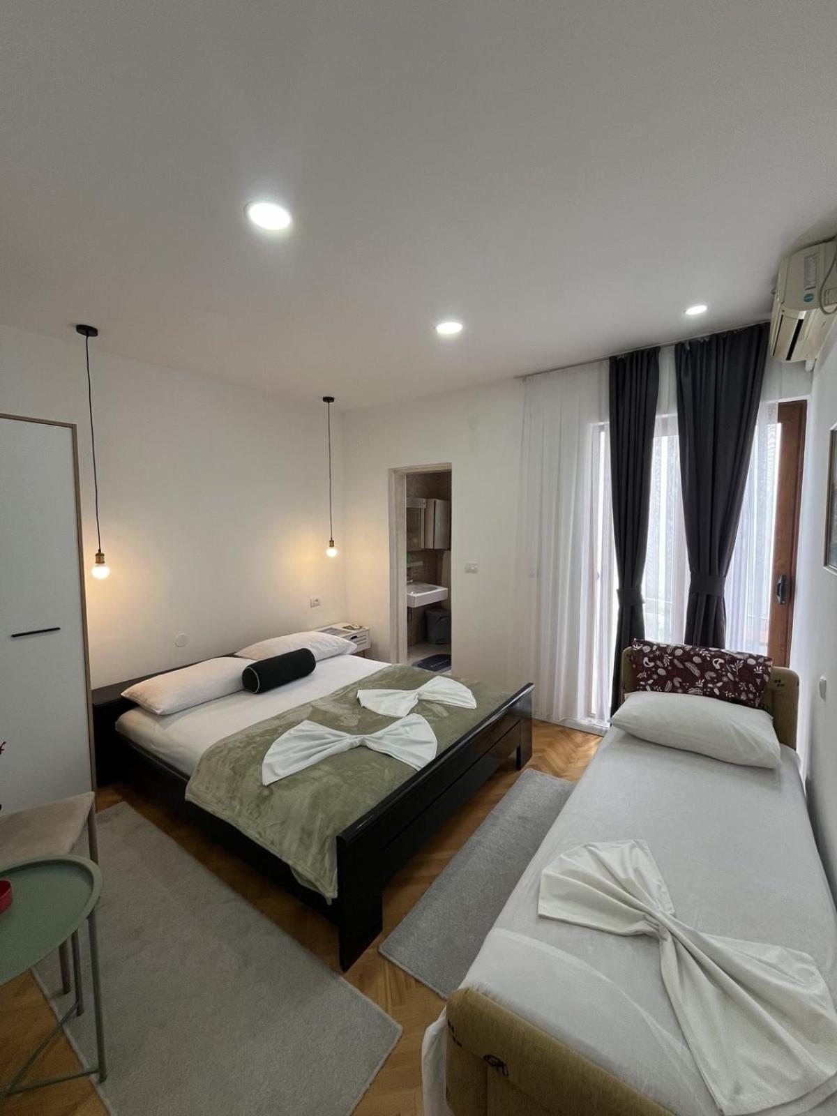 Studio Rooms Moncherie Ulcinj Exterior photo